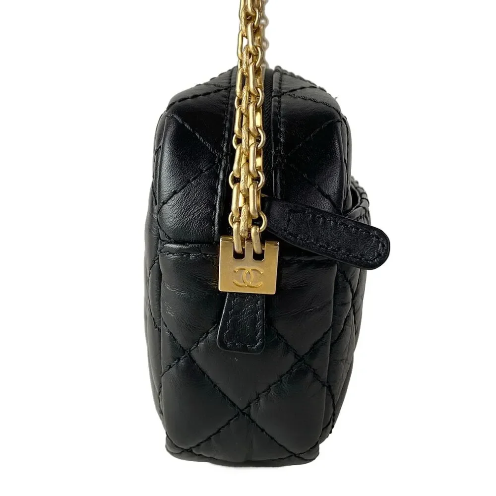Chanel Matelasse / 2.55 Shoulder Bag A91768